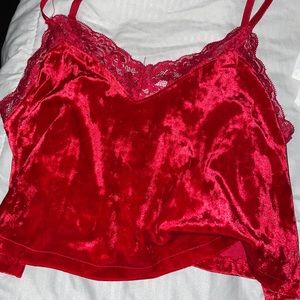 Red cropped shirt lace